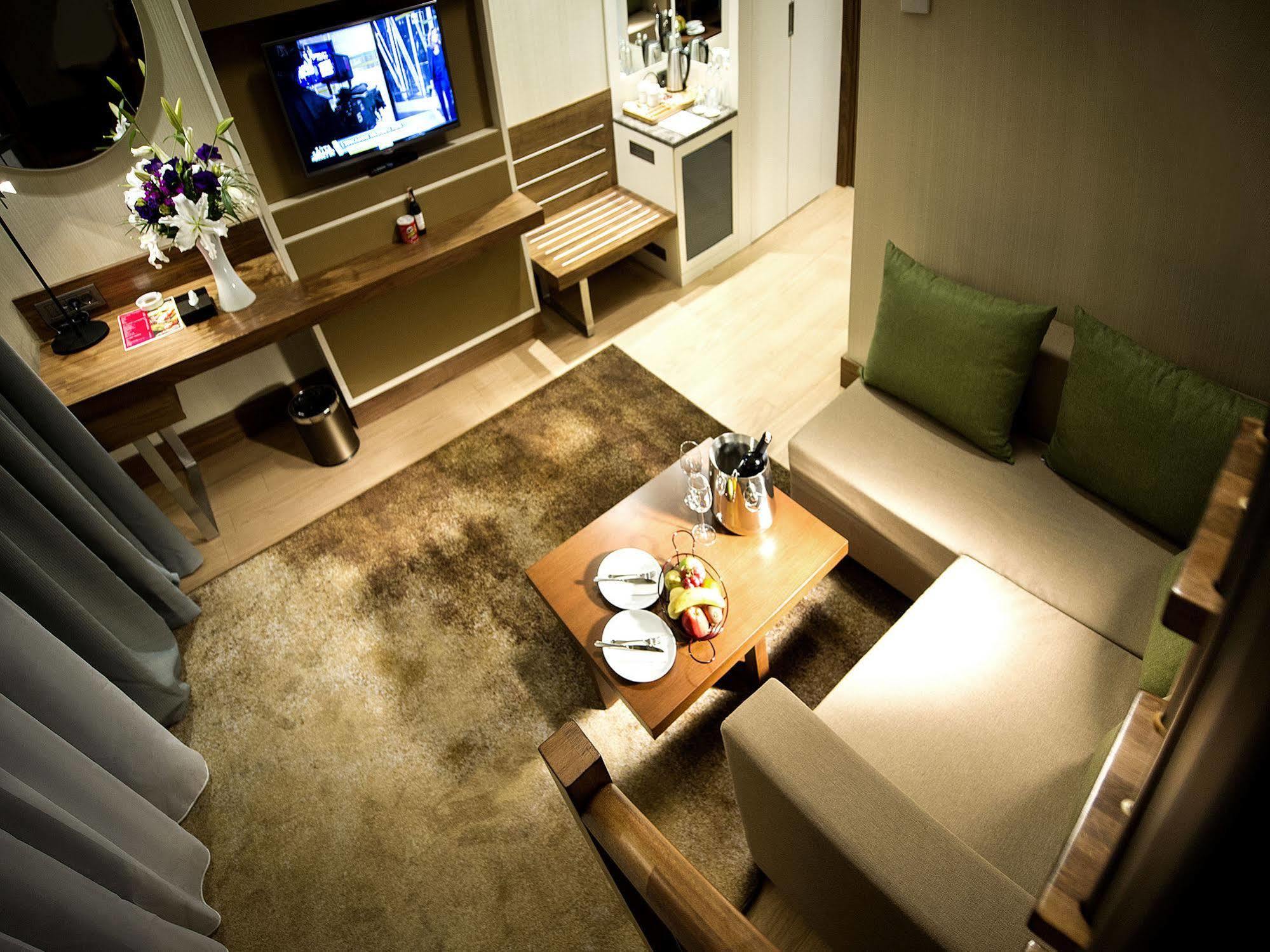 Ramada By Wyndham Istanbul Florya Hotel Exterior photo