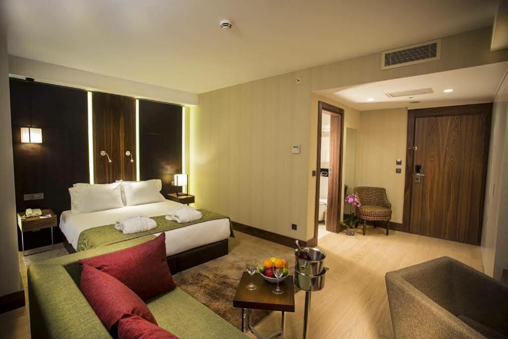 Ramada By Wyndham Istanbul Florya Hotel Exterior photo